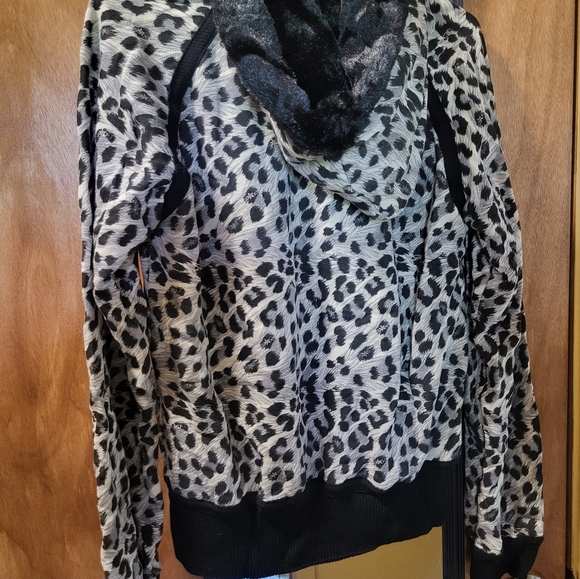 SO CAL "METAL MULISHA" XL SNOW LEOPARD ZIPUP HOODED JACKET LIKE NEW HTF WINTER - Picture 4 of 4